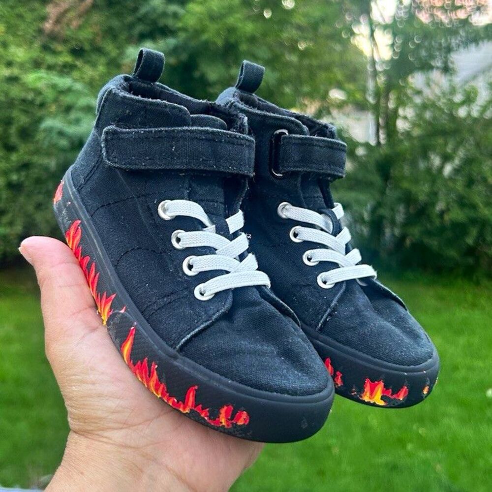 Heelys Unisex Kids Black Canvas Mid-Top Sneakers Hook & Loop Flame Sole US 9